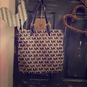 Michael Kors purse